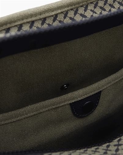 Mason Shopper Canvas Taske - Olive/Black - Lala Berlin